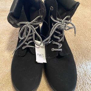 Woman size 10 boots